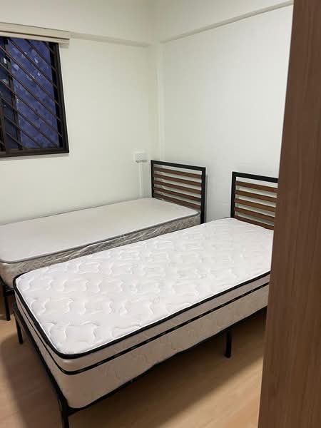 302 Clementi Avenue 4
