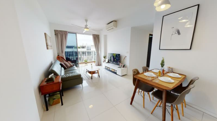 Heron Bay | 3BR Waterfront Executive Condominium