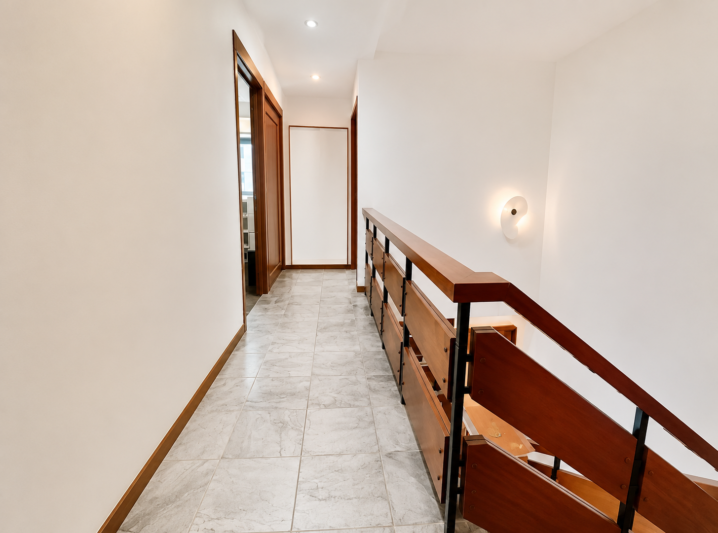 102 Rivervale Walk Breezy High Floor Flat